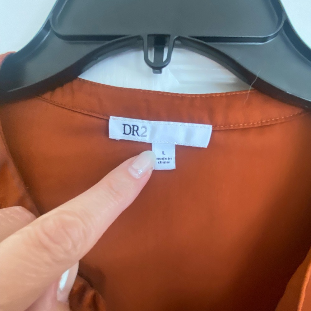 DR2 Burnt Orange V-Neck Roll-Tab Sleeve Blouse - Picture 2 of 3